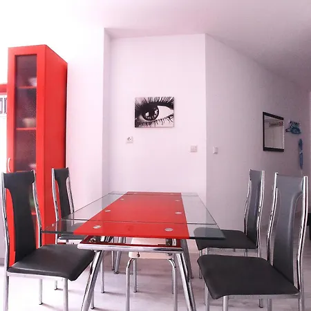 Red Fashion With Free Parking&pool Balchik