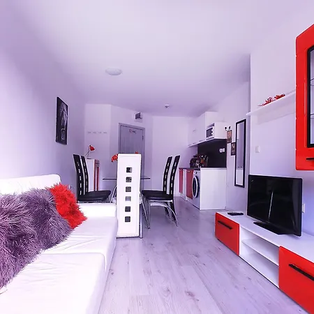Apartment Red Fashion With Free Parking&pool *