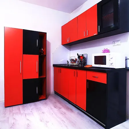 Red Fashion With Free Parking&pool Balchik