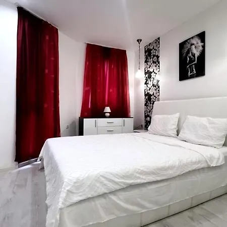 Apartment Red Fashion With Free Parking&pool Balchik