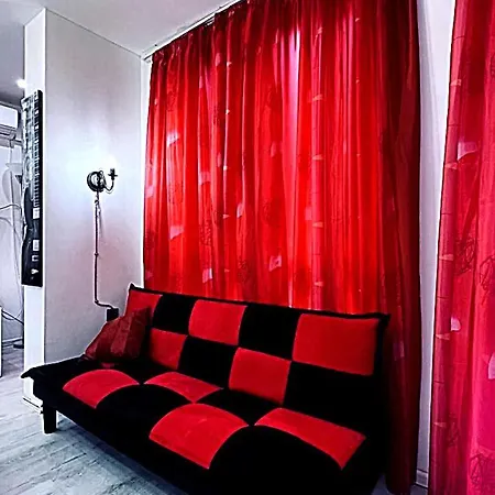 Red Fashion With Free Parking&pool Apartment Balchik